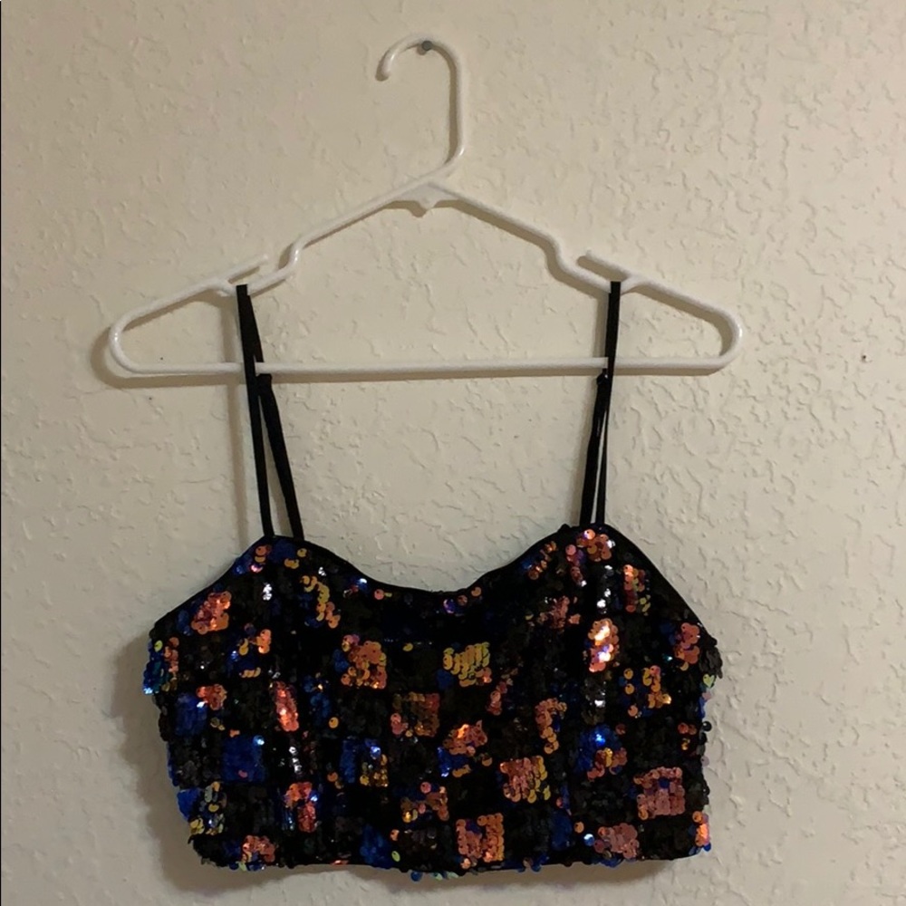 Two piece, sequin party set.